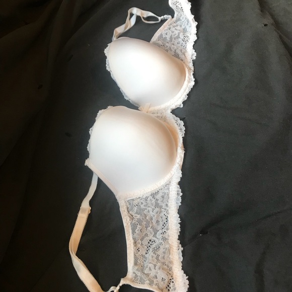 Victoria’s Secret Bra - Picture 4 of 7